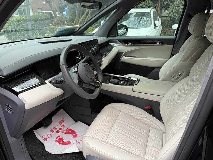 Фото 8 - Zeekr 009