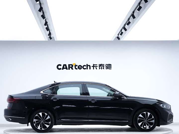 Фото 4 - Volkswagen Passat