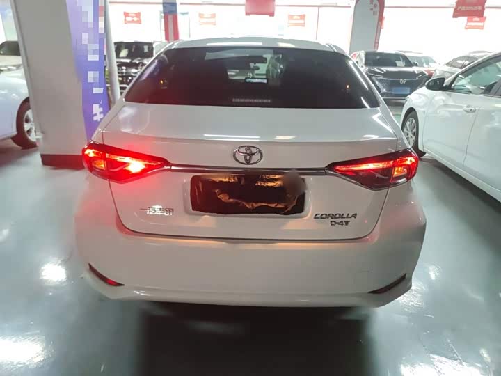 Фото 6 - Toyota Corolla