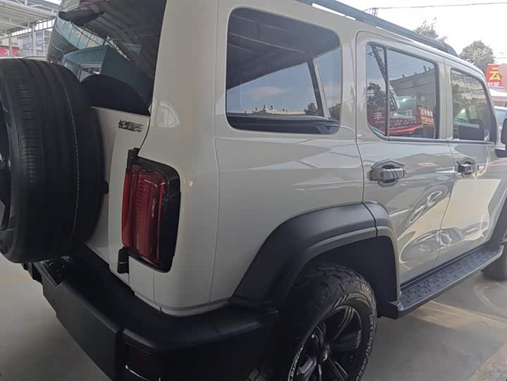 Фото 3 - Tank 300