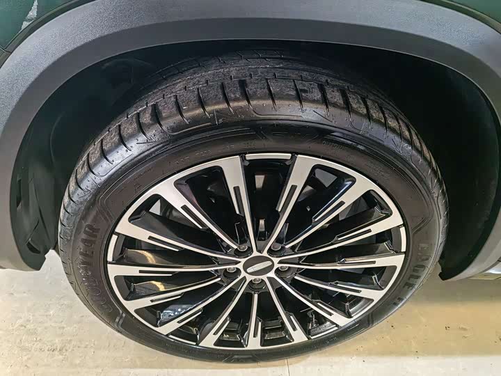 Фото 4 - Geely Monjaro