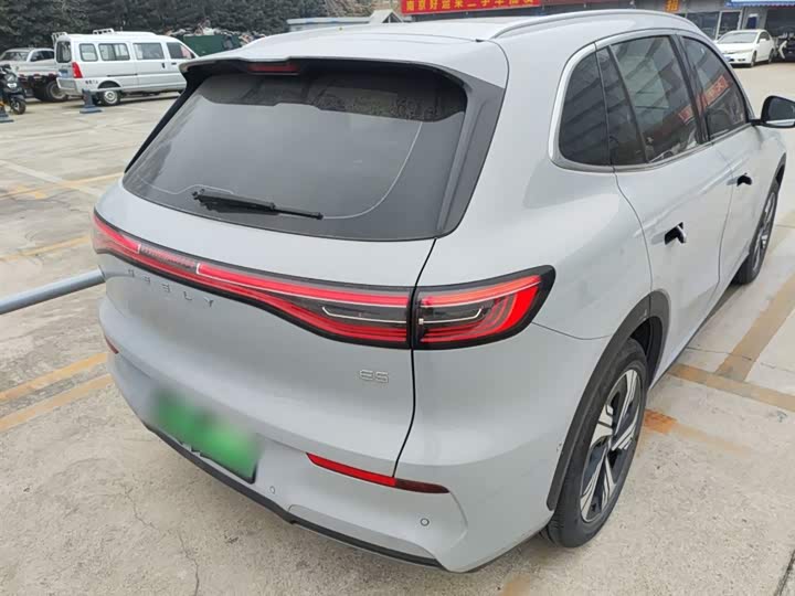 Фото 7 - Geely Galaxy E5