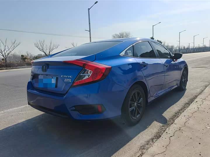 Фото 3 - Honda Civic