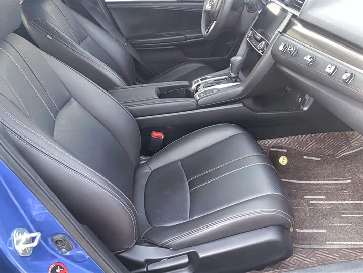 Фото 8 - Honda Civic