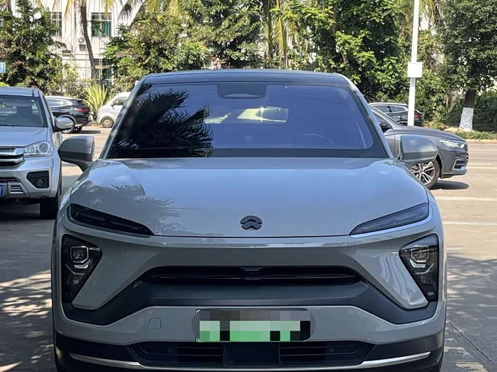 Фото 2 - Nio EC6