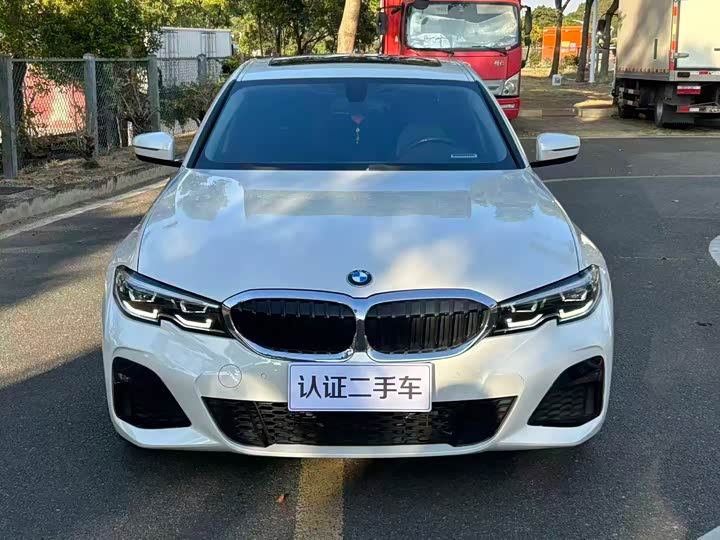 Фото 2 - BMW 3 Series