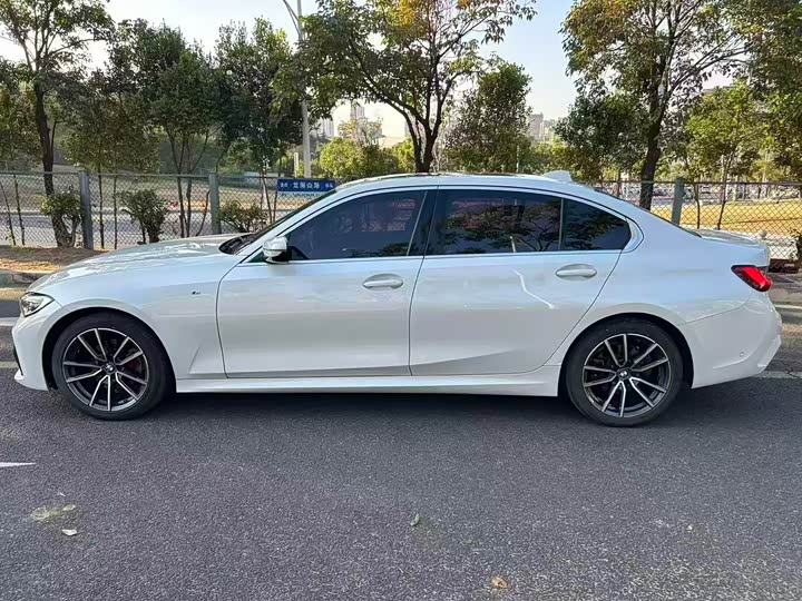 Фото 3 - BMW 3 Series