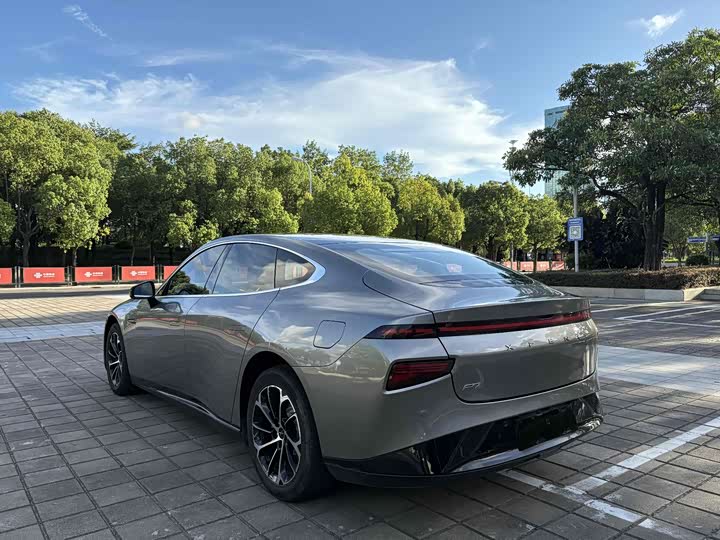 Фото 7 - XPeng P7