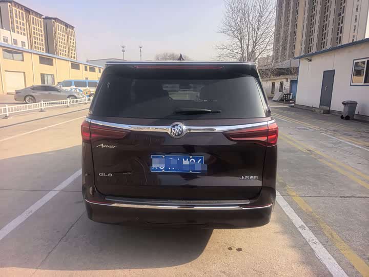 Фото 4 - Buick GL8 ES