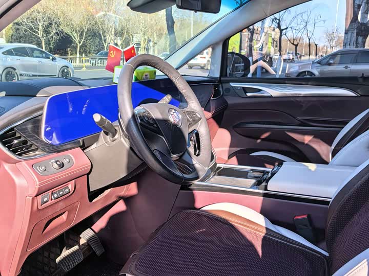 Фото 5 - Buick GL8 ES