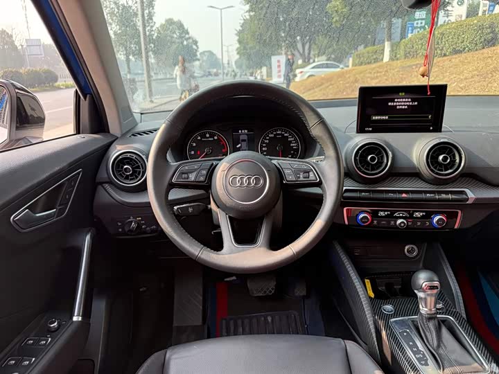 Фото 6 - Audi Q2L