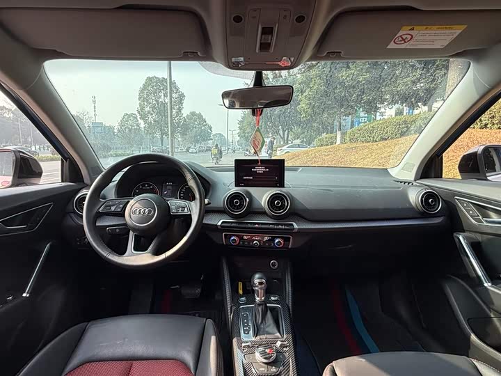 Фото 7 - Audi Q2L