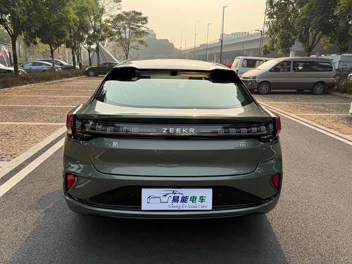 Фото 5 - Zeekr 001