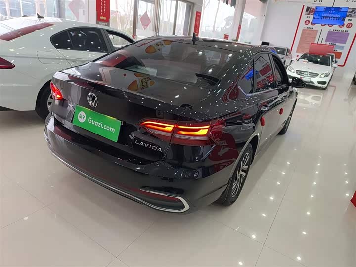 Фото 7 - Volkswagen Lavida