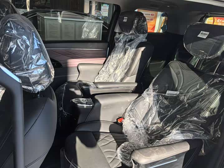 Фото 7 - GAC Trumpchi M8