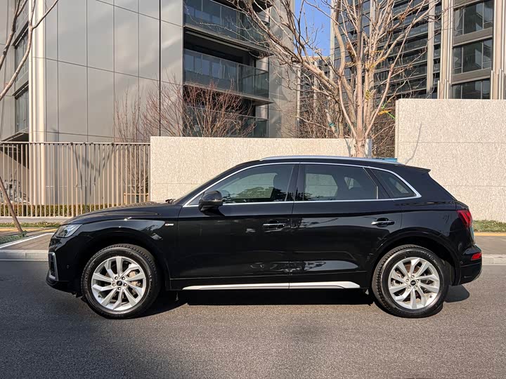 Фото 3 - Audi Q5L