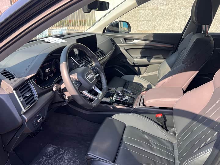 Фото 4 - Audi Q5L