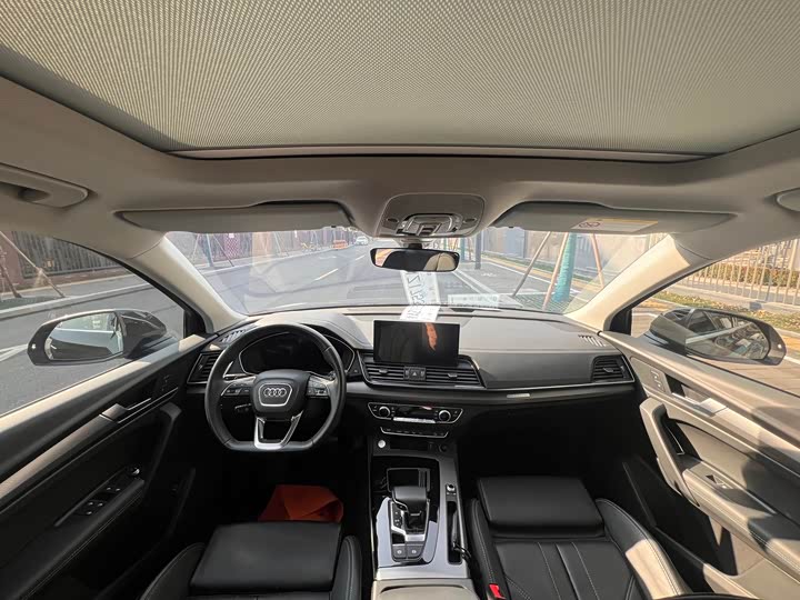 Фото 6 - Audi Q5L