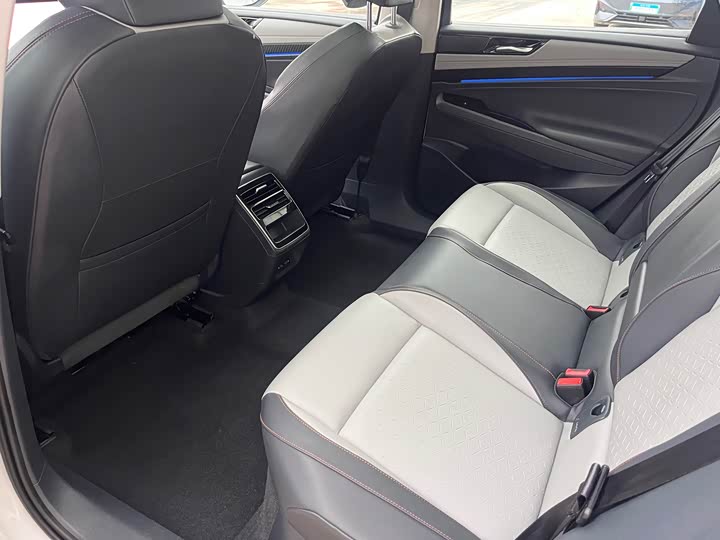 Фото 9 - Volkswagen ID.7 Vizzion