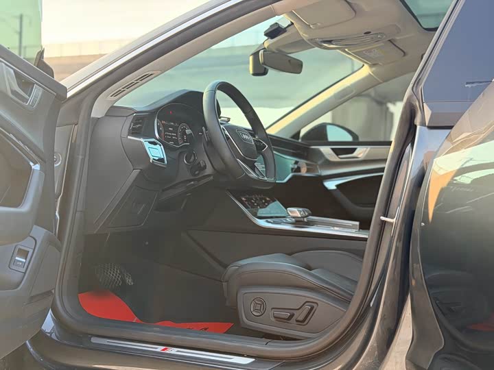 Фото 4 - Audi A7