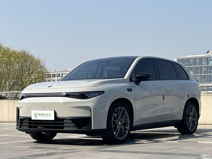 Фото 1 - Leapmotor C10