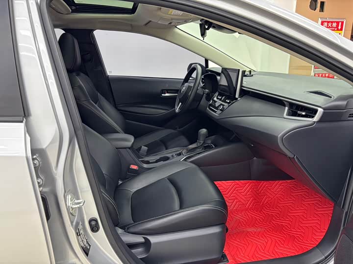 Фото 6 - Toyota Corolla