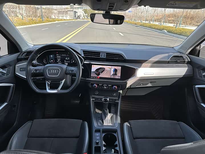 Фото 6 - Audi Q3