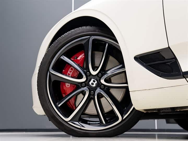 Фото 5 - Bentley Continental GT