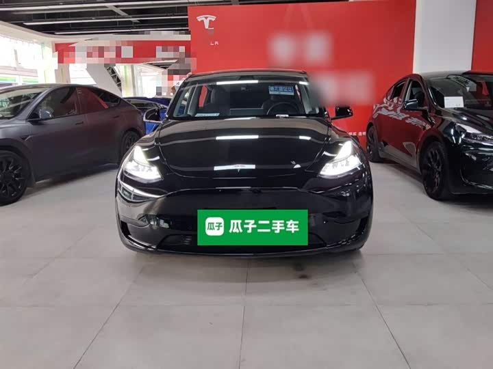 Фото 3 - Tesla Model Y