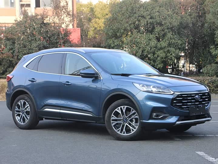 Фото 2 - Ford Escape