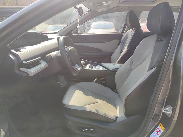 Фото 7 - Changan UNI-V Hybrid