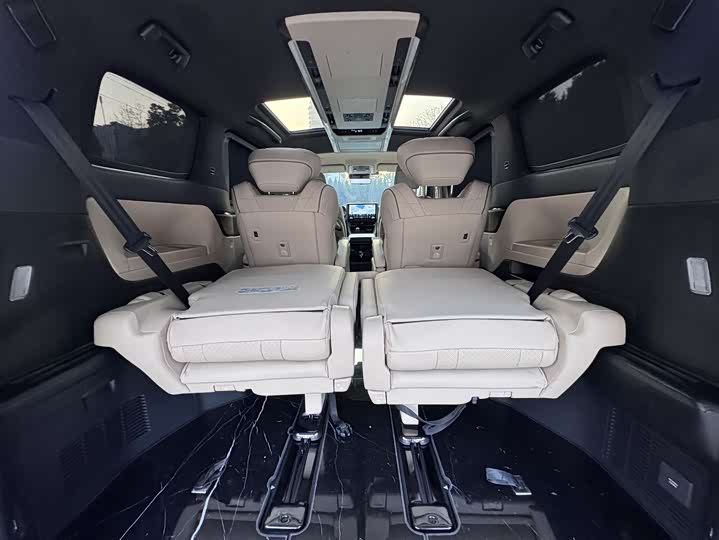 Фото 9 - Toyota Alphard