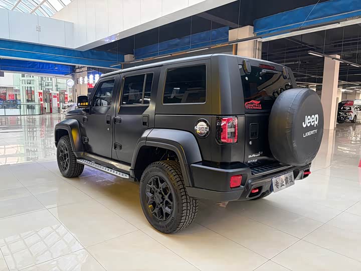 Фото 5 - BAIC Beijing BJ40