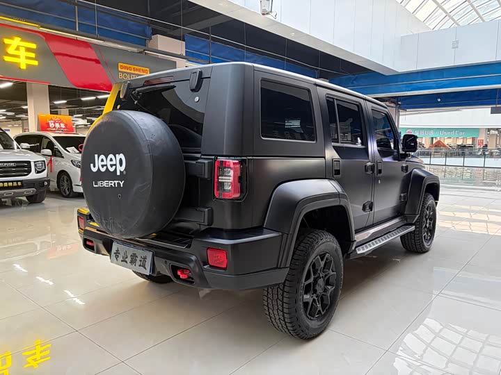 Фото 6 - BAIC Beijing BJ40