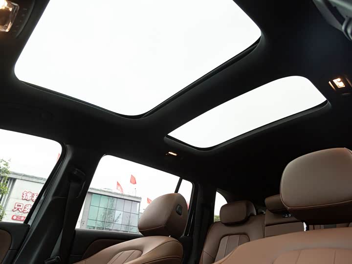 Фото 7 - Mercedes-Benz GLB-Class