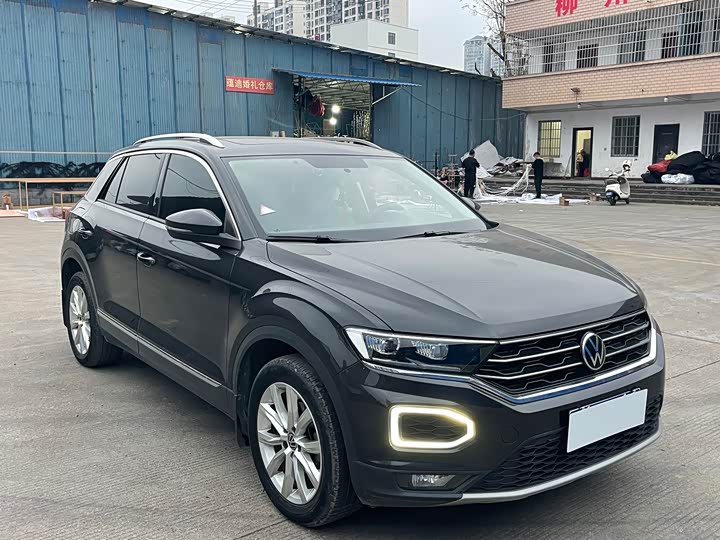 Фото 3 - Volkswagen T-Roc