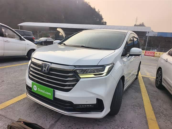 Фото 2 - Honda Odyssey