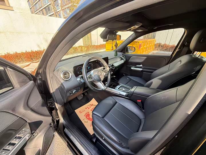 Фото 4 - Mercedes-Benz GLB-Class