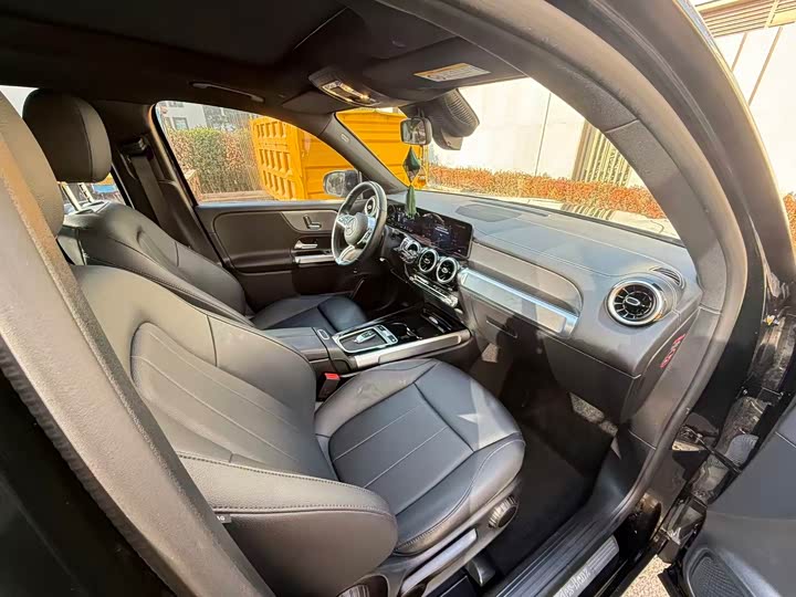 Фото 5 - Mercedes-Benz GLB-Class