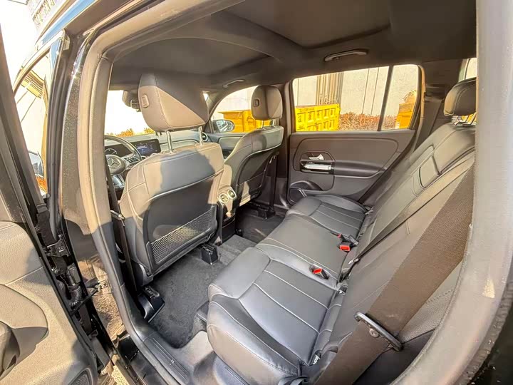 Фото 6 - Mercedes-Benz GLB-Class