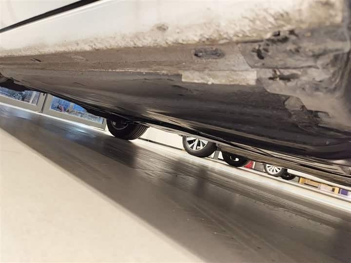 Фото 2 - Volkswagen Sagitar L