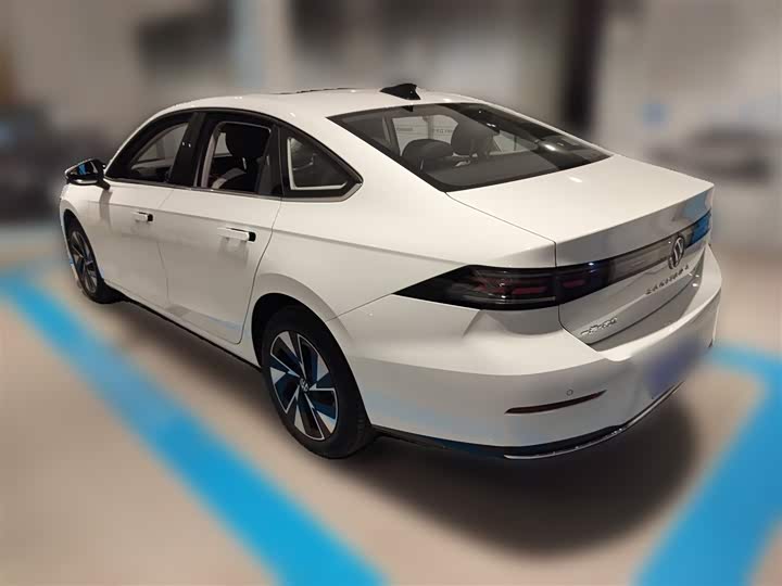 Фото 9 - Volkswagen Sagitar L