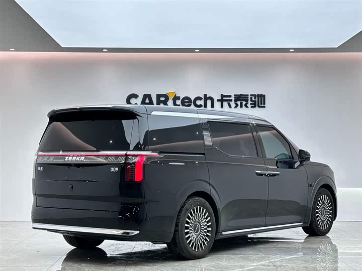 Фото 5 - Zeekr 009