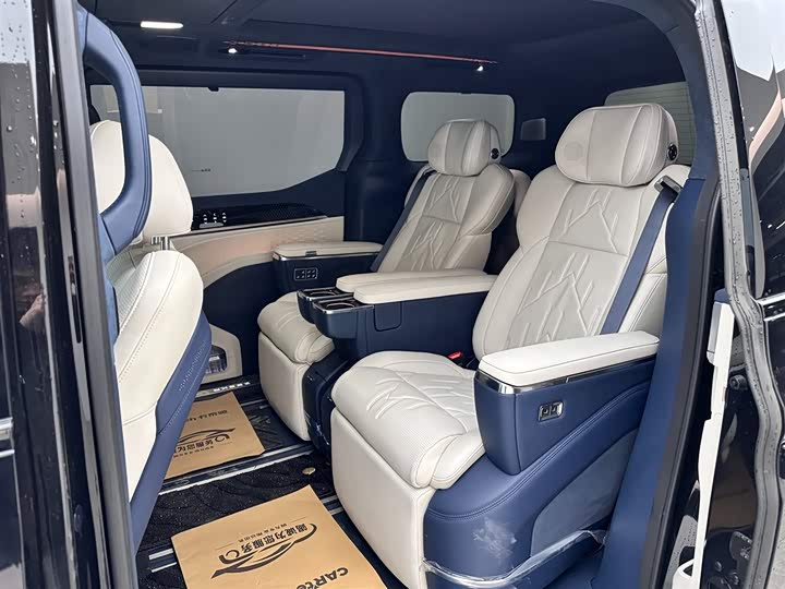 Фото 9 - Zeekr 009