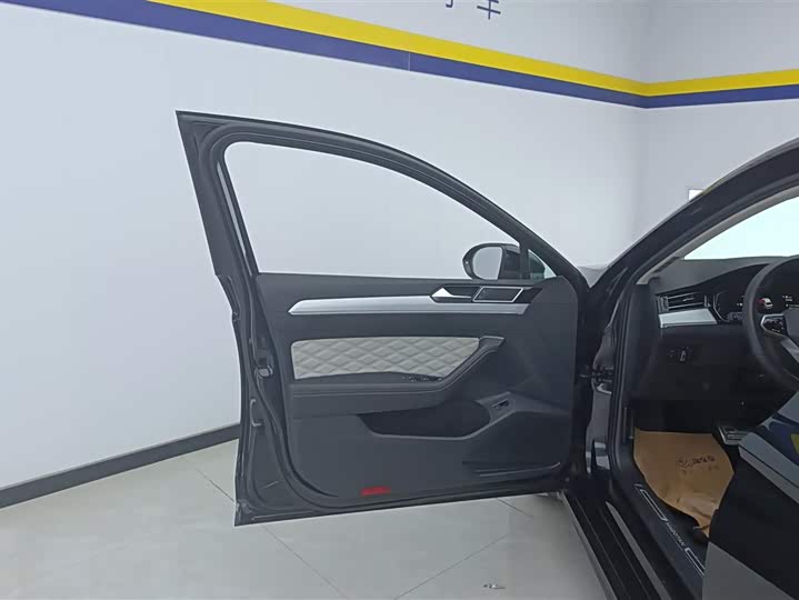 Фото 7 - Volkswagen Magotan