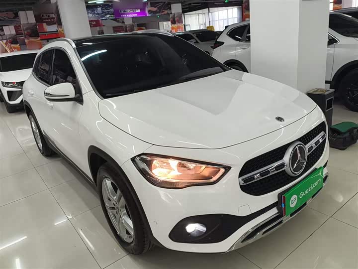 Фото 4 - Mercedes-Benz GLA-Class