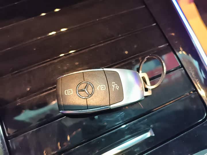 Фото 9 - Mercedes-Benz GLA-Class