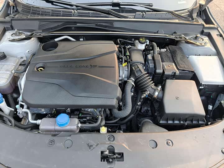 Фото 6 - Changan UNI-V