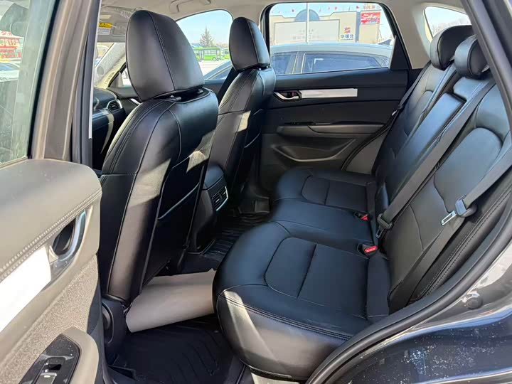 Фото 8 - Mazda CX-5