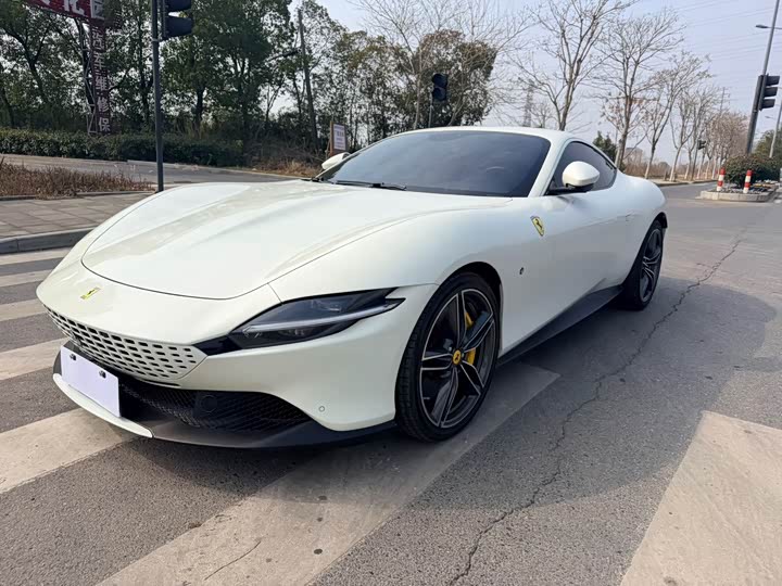 Фото 1 - Ferrari Roma